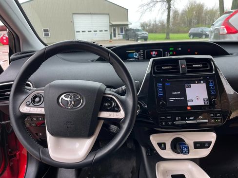 Used 2016 Toyota Prius Four w/ Advanced Technology Package FWD image 7