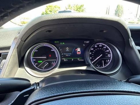 Used 2021 Toyota Camry XSE FWD image 29