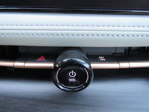 Used 2024 Nissan Ariya FWD image 41