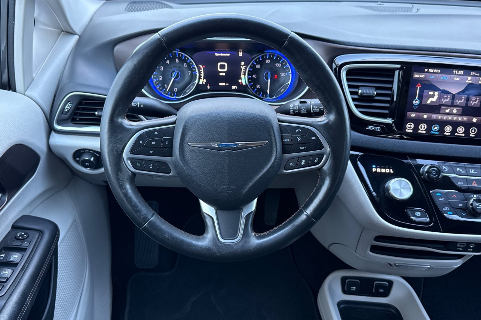 Used 2019 Chrysler Pacifica Touring Plus w/ Advanced Safetytec Group FWD image 15