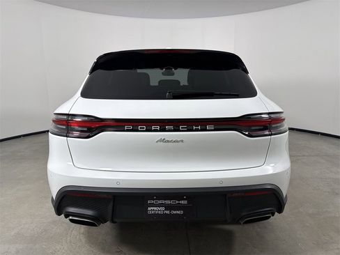 Certified 2025 Porsche Macan image 6