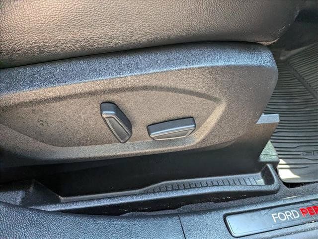 Used 2022 Ford Edge ST w/ Equipment Group 401A AWD/4WD image 13