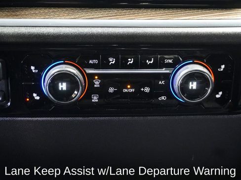 Used 2025 Chevrolet Silverado 1500 LT image 18