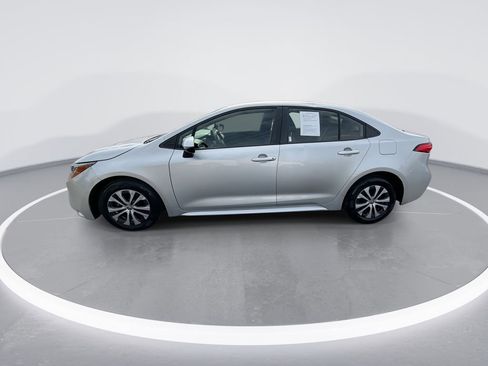 Used 2022 Toyota Corolla LE image 5