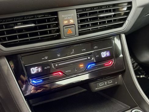 Certified 2025 Volkswagen Jetta S FWD image 17