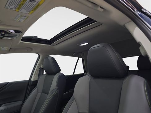 Used 2025 Subaru Outback Onyx Edition XT image 31