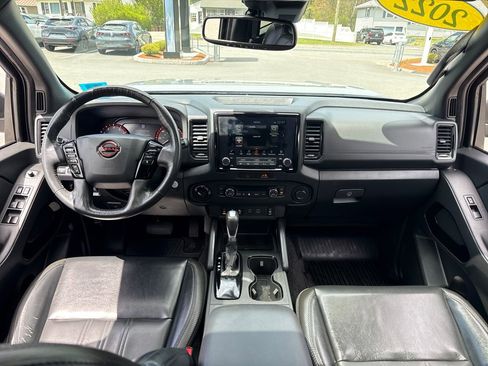 Used 2022 Nissan Frontier PRO-4X w/ Pro-4X Premium Package AWD/4WD image 14