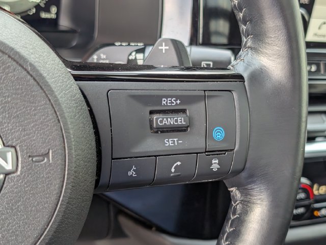 Used 2022 Nissan Pathfinder Platinum w/ Cargo Package AWD/4WD image 26