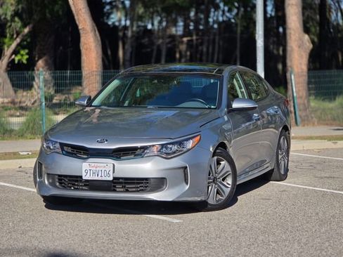 Used 2017 Kia Optima EX w/ Technology Package image 6