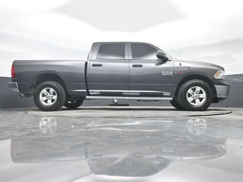 Used 2018 RAM 1500 Tradesman w/ Chrome Appearance Group AWD/4WD image 31