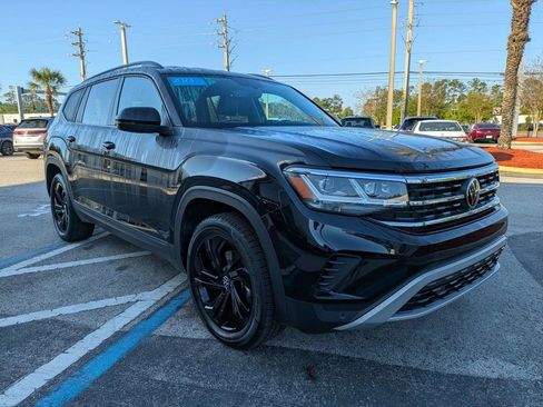 Used 2023 Volkswagen Atlas SE w/ Black Wheel Package FWD image 8