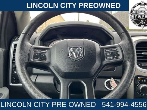 Used 2018 RAM 1500 Classic SLT image 19