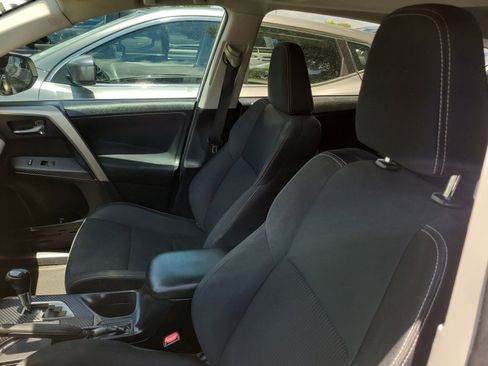 Used 2015 Toyota RAV4 XLE FWD image 10