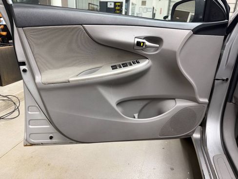 Used 2012 Toyota Corolla LE FWD image 10