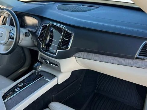 Used 2021 Volvo XC90 T6 Inscription w/ Protection Package Premier image 18