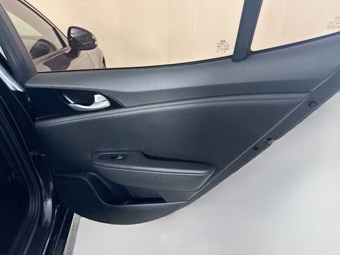 Used 2019 Kia Stinger image 28