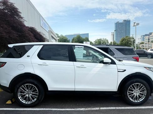 Used 2016 Land Rover Discovery Sport HSE AWD/4WD image 8