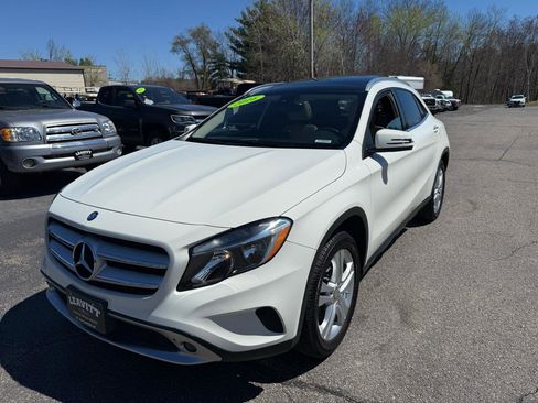 Used 2016 Mercedes-Benz GLA 250 4MATIC image 2