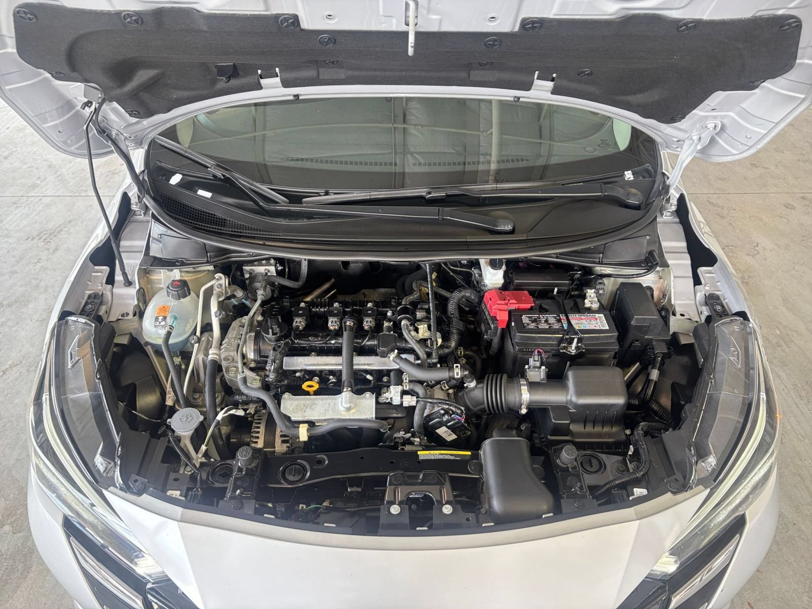 Used 2025 Nissan Versa SV FWD image 29