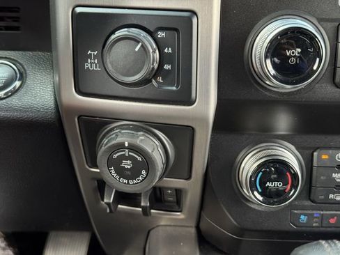 Used 2019 Ford F150 Platinum w/ Equipment Group 701A Luxury AWD/4WD image 18