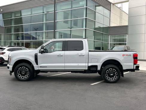 Certified 2025 Ford F350 Platinum w/ FX4 Off-Road Package image 11