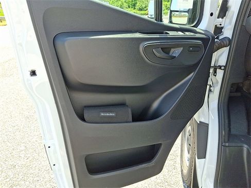 Used 2025 Mercedes-Benz Sprinter 2500 image 12