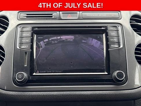 Used 2017 Volkswagen Tiguan Limited w/ Premium Package FWD image 22