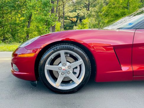 Used 2006 Chevrolet Corvette Convertible w/ Preferred Equipment Group RWD image 6