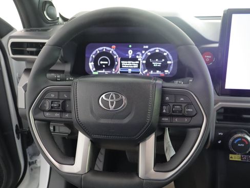 New 2026 Toyota 4Runner TRD Off-Road Premium AWD/4WD image 14