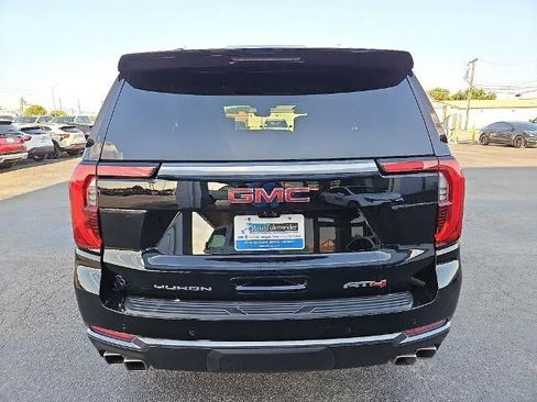 Used 2025 GMC Yukon AT4 w/ AT4 Premium Plus Package AWD/4WD image 6