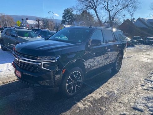 Used 2021 Chevrolet Tahoe RST w/ Luxury Package image 3