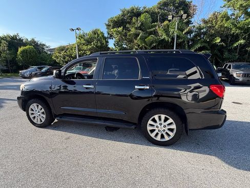 Used 2014 Toyota Sequoia Platinum RWD image 5