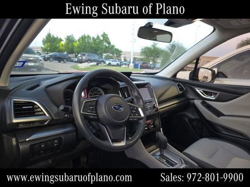 Used 2023 Subaru Forester Premium image 5