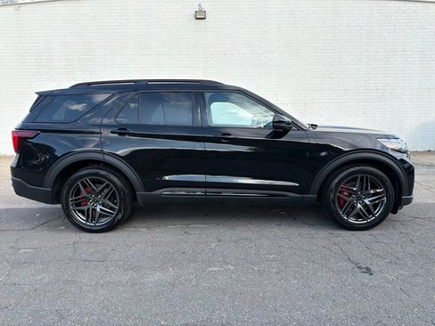 Used 2025 Ford Explorer ST AWD/4WD image 1