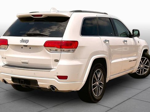 Used 2018 Jeep Grand Cherokee Overland AWD/4WD image 14