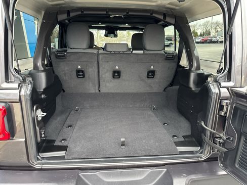 Used 2025 Jeep Wrangler Sahara w/ Safety Group image 14