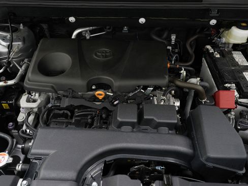 Used 2025 Toyota RAV4 XLE w/ Convenience Package image 26