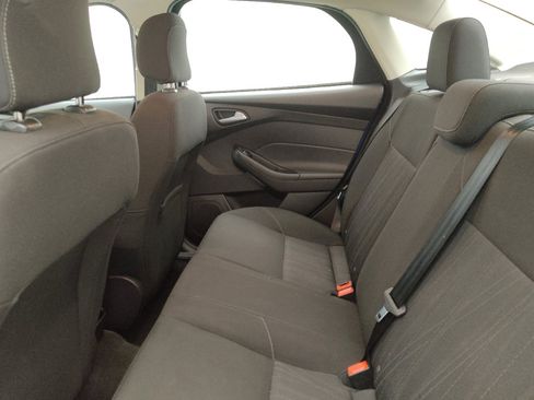 Used 2018 Ford Focus SE image 18