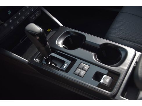 New 2026 Subaru Outback Limited AWD/4WD image 36