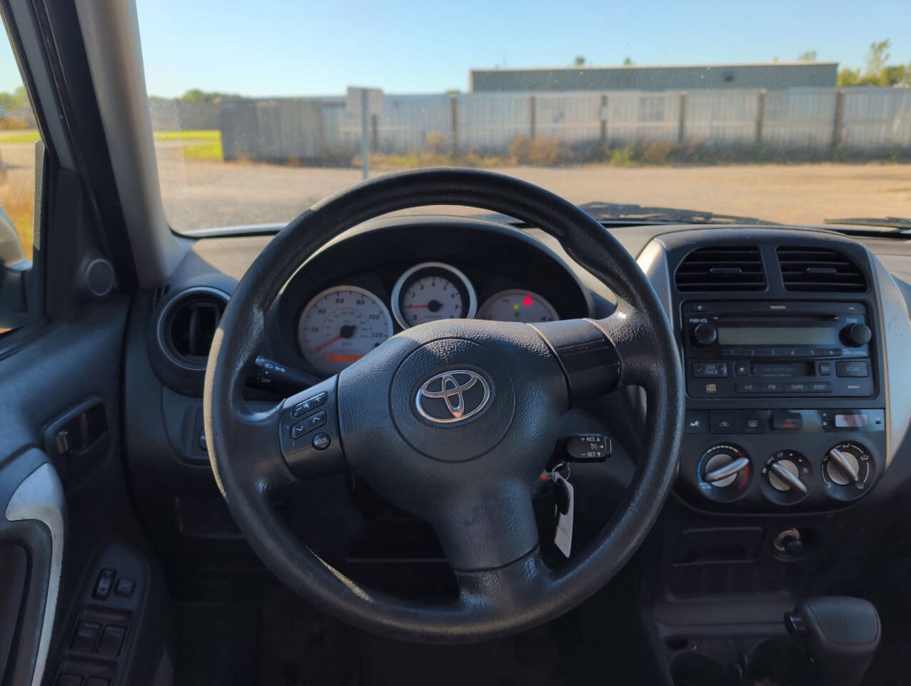 Used 2005 Toyota RAV4 2WD image 29