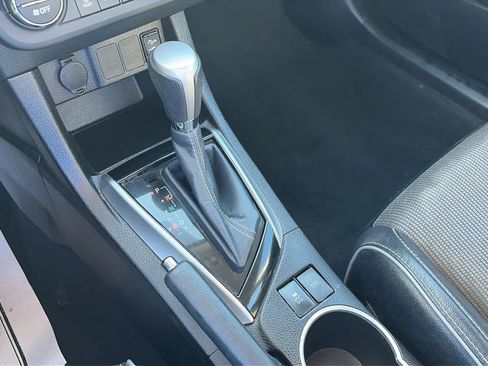 Used 2016 Toyota Corolla S image 19