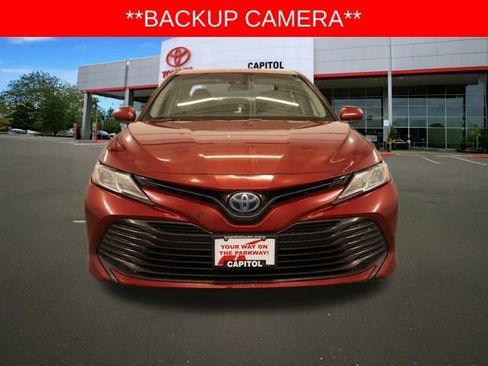 Used 2018 Toyota Camry XLE image 7