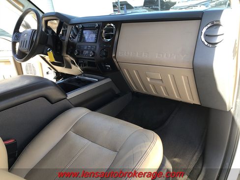 Used 2011 Ford F250 Lariat w/ Lariat Ultimate Pkg image 19