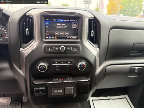 Used 2021 Chevrolet Silverado 2500 Custom w/ Custom Value Package AWD/4WD image 15