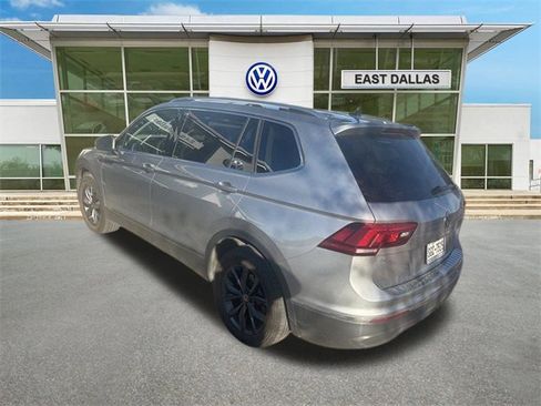 Used 2022 Volkswagen Tiguan SE image 5