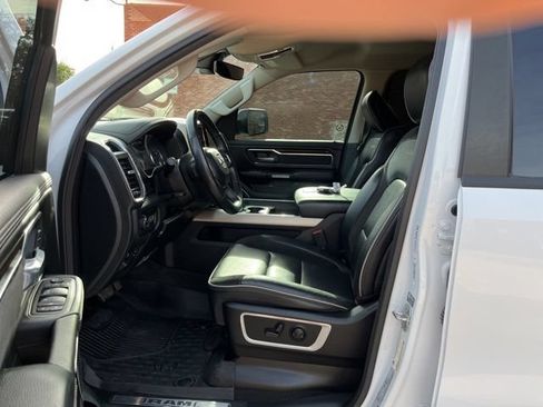 Used 2022 RAM 1500 Laramie AWD/4WD image 8