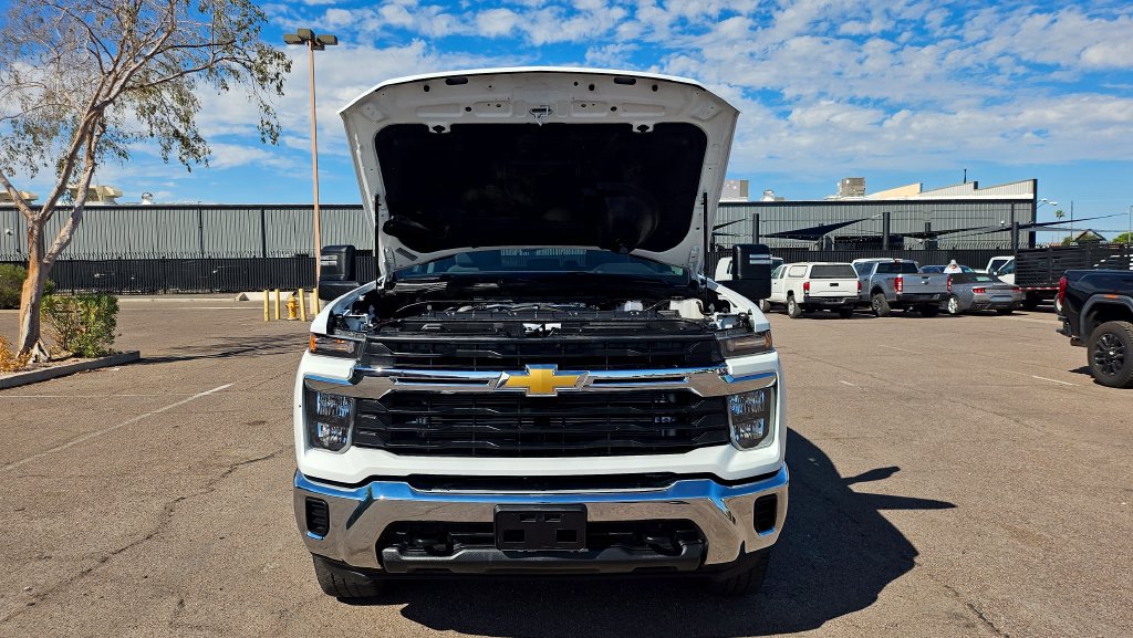 Used 2026 Chevrolet Silverado 3500 LT AWD/4WD image 38