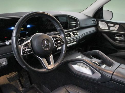 Used 2023 Mercedes-Benz GLS 450 4MATIC image 2