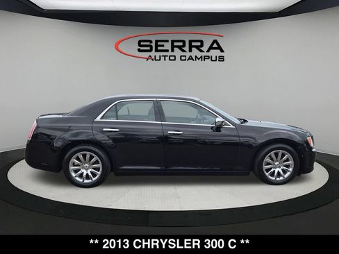 Used 2013 Chrysler 300 C RWD image 13