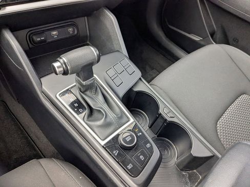 Used 2024 Kia Sportage LX image 25